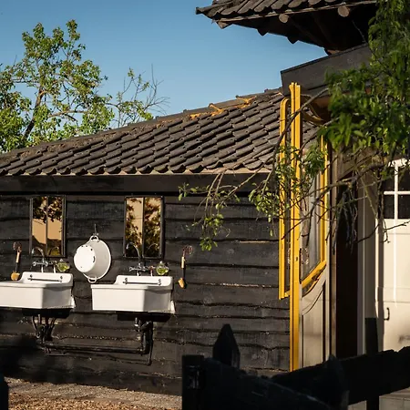 Parque de Campismo Tiny Wineyhouse No 1